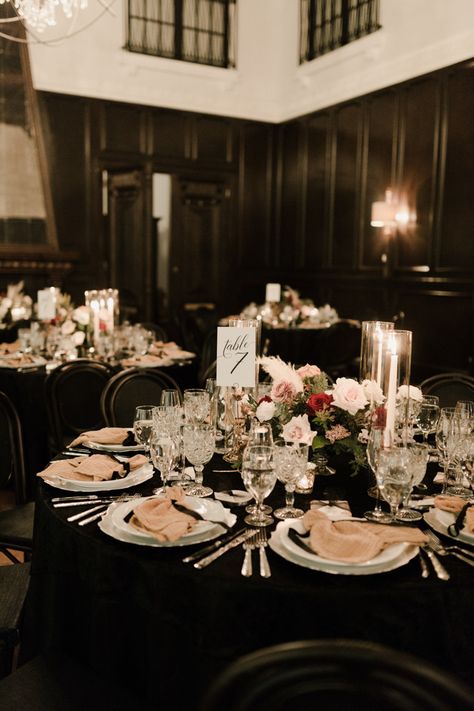 Black Wedding Linens, Wedding Table Black Tablecloth, Black Table Cloths Wedding Receptions, Wedding Tablescapes Black Tablecloth, Black Velvet Tablecloth Wedding, Black Linens At Wedding, Black Linen Wedding, Black Linen Wedding Table, Wedding Black Tablecloth