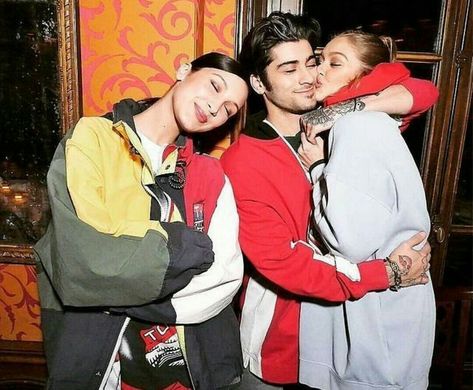 zayn malik | Gigi Hadid | Bella Hadid Gigi Hadid And Zayn Malik, Gigi Hadid And Zayn, Bella Gigi Hadid, Zayn Malik Pics, Hadid Sisters, Hadid Style, Zayn Malik, Love Is In The Air, Sports Illustrated