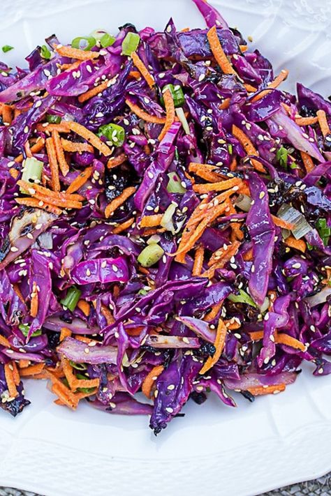 Julienne Carrots, No Mayo Coleslaw, Purple Cabbage Slaw, Vegetarian Side Dish, Best Bbq Recipes, Grilled Cabbage, Vegetarian Sides, Vegetarian Side Dishes, Vegetarian Cabbage