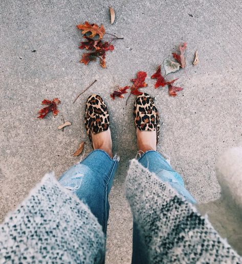 what to wear in vail colorado in the fall | wear this there Vail Style, Colorado In The Fall, Packing For A Trip, Colorado Style, Vail Village, Colorado Fall, Durango Colorado, Vail Colorado, Leopard Shoes