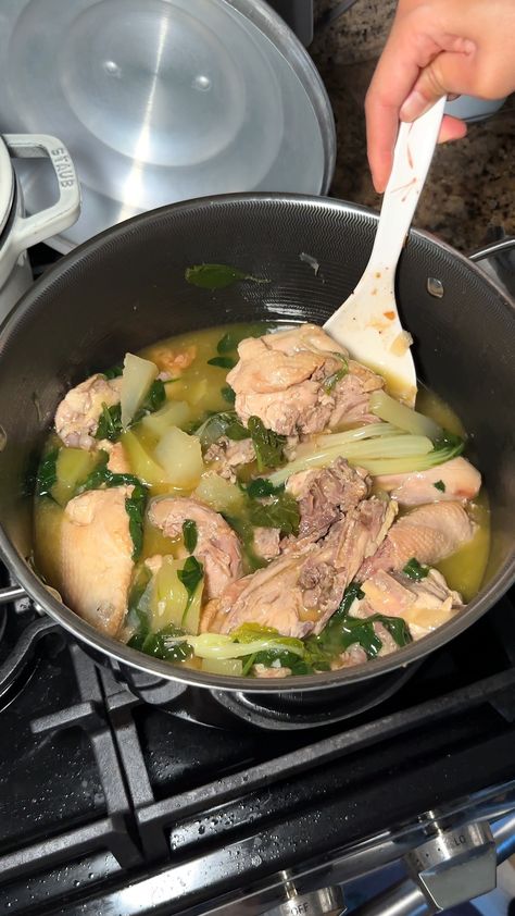 Chicken Tinola Tinola Soup, Filipino Lunch, Chicken Tinola, Hearty Chicken Soup, Chicken Soup Recipes Homemade, Tinola, Hearty Chicken, Savory Dishes, Filipino Food