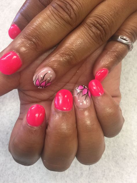 Hot pink and flowers designs Pink Sns, Summer Beach Nails, Nails Sns, Sns Powder, Summer Nails Beach, Nail Tattoo, Cute Nail Art, Beach Nails, Heart Nails