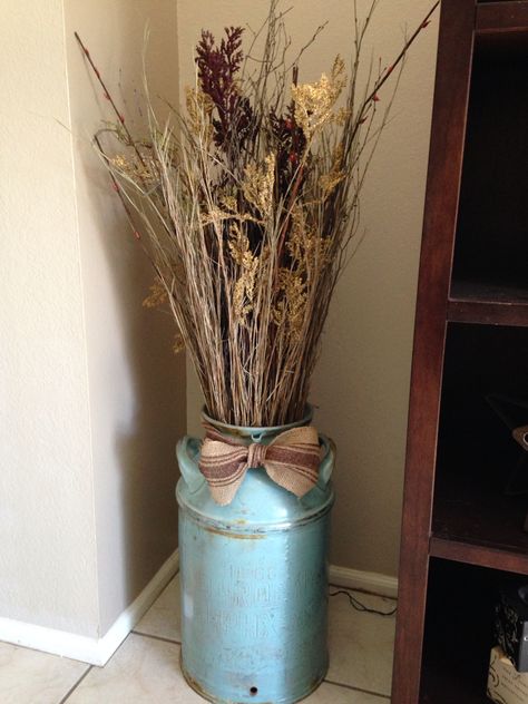 Arrangement made from an old milk can Old Milk Cans, Fall Decor Diy Crafts, Milk Cans, Mud Room, Fall Decor Diy, Porch Decor, Milk Jug, Porch Ideas, Porch Decorating