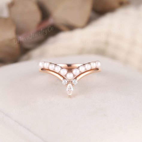 Unique 2pcs Pearl Wedding Ring Rose Gold Curved Wedding Band - Etsy Finland Pearl Wedding Ring Set, Gold Curved Wedding Band, Matching Wedding Ring, Wedding Ring Rose Gold, Pearl Wedding Ring, Wedding Rings Rose Gold, Curved Wedding Band, Matching Ring, The Modern Bride