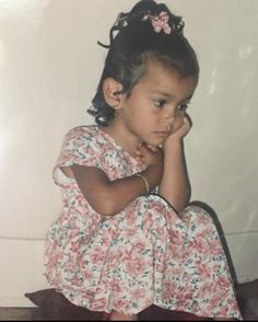 Mexican Girl Aesthetic, Hispanic Babies, Mexican Babies, Childhood Pictures, Mexican Girl, Childhood Photos, Girl Mom