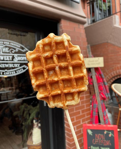 Top 14 Things To Do and Eat in Boston's Back Bay - Off the Beaten Path Food Tours Boston Breakfast Places, Back Bay Boston Things To Do, Breakfast In Boston, Boston Back Bay, Boston Bucket List, Back Bay Boston, Waffle Sticks, Boston Food, Fried Chicken And Waffles