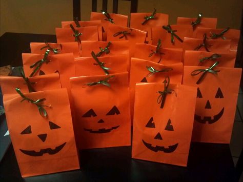 Halloween goody bags- i made these for the 2nd grade class Halloween Gift Bags For Kids School, Preschool Halloween Goodie Bags, Halloween Goody Bags For Kids, Halloween Candy Bag Ideas, Halloween Goodie Bag Ideas, Halloween Grab Bags, Halloween Goody Bags, Halloween Treat Bags Diy, Goodie Bag Ideas