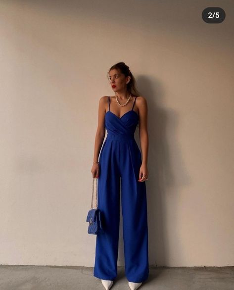 Kombinezoni Za Maturu, Blue Wedding Jumpsuit, Blue Prom Jumpsuit, Prom Overalls, Blue Jumpsuit Outfit Wedding, Graduation Romper, Blue Jumpsuits Outfit, Jumpsuit Outfit Wedding, Jumpsuit Prom