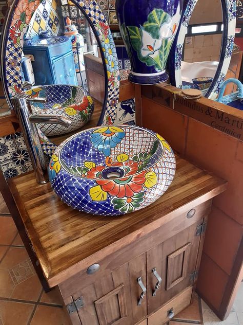 Bienvenido - Rústicos Artesanales - Talavera - Azulejo Talavera - Tejas de Barro - Losetas de Barro - Pisos de Barro - Teja Plástica - Ovalin - Barro - Artesanías - Storage Bench, Room Decor, Furniture, Home Decor, Home Décor