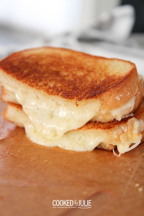 The Perfect Grilled Cheese Sandwich White Cheese Grilled Cheese, Easy Lunch Recipe Ideas, Havarti Grilled Cheese, Sandwich Melt, The Perfect Grilled Cheese, Homemade Grilled Cheese, Grilled Sandwich Recipe, Grilled Cheese Sandwich Recipe, Cheese Sandwich Recipe