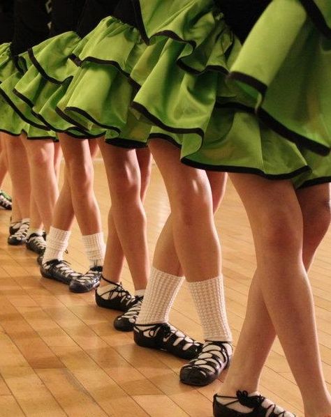 . Irish Dance Photography, Irish Dress, Irish Step Dancing, Steps Dance, Irish Beauty, Irish Dancers, Irish Eyes Are Smiling, Irish Dancing Dresses, Irish Cottage