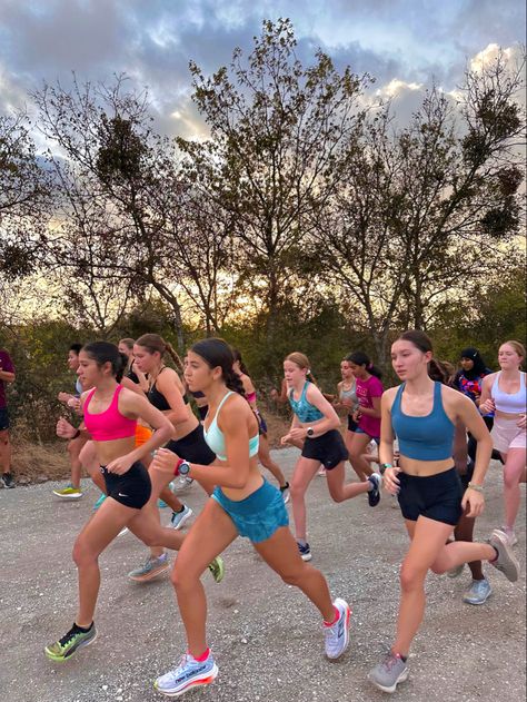 Running Cross Country, Track And Xc Aesthetic, Run Club, Cross Country Aesthetic Horse, Running Inspo, Aesthetic Xc Pictures, Running Fits, Cross Country Running Photography, Cross Country Motivation