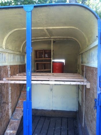 From HORSE TRAILER to CHICKEN COOP - BackYard Chickens Community Trailer Chicken Coop, Agriculture Ideas, Fantasy Farm, Wicked Chicken, Livestock Trailers, Chicken Tractors, Chicken Tractor, Chicken Coop Run, Urban Chickens