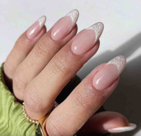 32 Classy Nails That Will Turn Heads – best 4 crafts.com White French Nails, Nails Gel Nails, Custom Press On Nails, Hot Pink Nails, Y2k Nails, French Nail, Burgundy Nails, Pearl Nails, Almond Nail