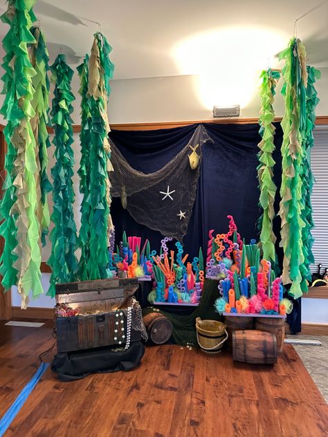 Coral Reef Birthday Party, Under The Sea Decorations Backdrops, Haunted Under The Sea, Coral Reef Backdrop, Coral Reef Classroom Decor, Underwater Backdrop, Reef Decoration Ideas, Coral Reef Party Decorations, Ocean Photo Backdrop