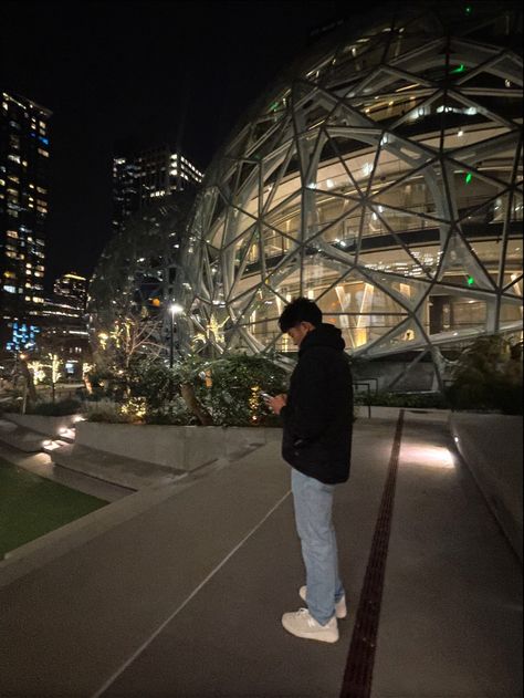 Seattle Center, Seattle City, Night Pictures, Aesthetic Guys, Night City, Sky Aesthetic, Dream Life, Seattle, Night Life