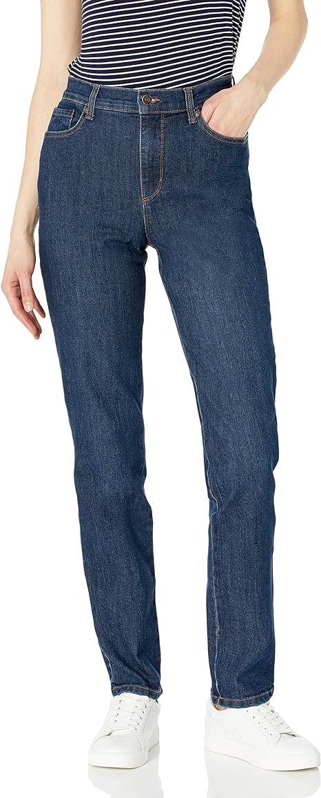 GLORIA VANDERBILT Women's Classic Amanda High Rise Tapered Jean, Scottsdale Wash, 4 Average at Amazon Women's Jeans store Amanda Jean, Pull On Jeans, Stylish Boots, Famous Fashion, Denim Branding, Gloria Vanderbilt, Tapered Jeans, Designer Jeans, High Rise Jeans