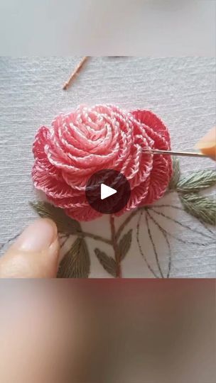 3d Embroidery Flowers, Brazilian Embroidery Patterns, Rose Stitch, Rose Embroidery Pattern, Brazilian Embroidery Stitches, Crochet Rose Pattern, New Flowers, Advanced Embroidery, Easy Crochet Stitches