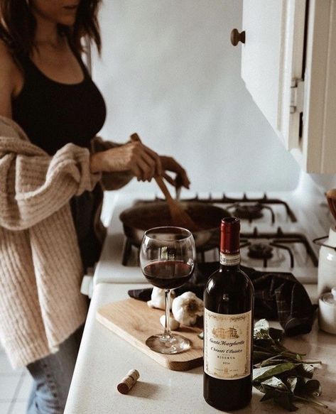 Wine Photography, Wine And Dine, Branding Photoshoot, Jolie Photo, Slow Living, Food Styling, Dream Life, Photography Inspiration, Food Photography