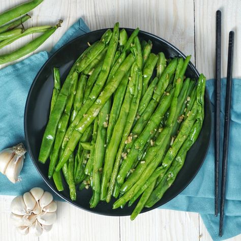 Easy Din Tai Fung Green Beans Recipe Din Tai Fung Green Beans, Chinese Garlic Green Beans, Green Beans With Garlic, Garlic Green Bean Recipes, Garlicky Green Beans, Green Bean Dishes, Chinese Garlic, Homemade Chinese, Green Beans Recipe