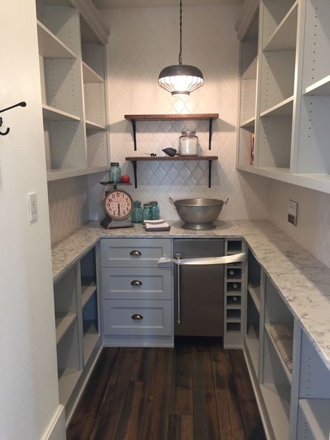 Mon Coeur butler's pantry ~ Street of Dreams PDX 2016 Bulthaup Kitchen, Dream Pantry, House Pantry, Farmhouse Pantry, Pantry Room, Organization Closet, Pantry Remodel, Pantry Shelving, Kitchen Pantry Design