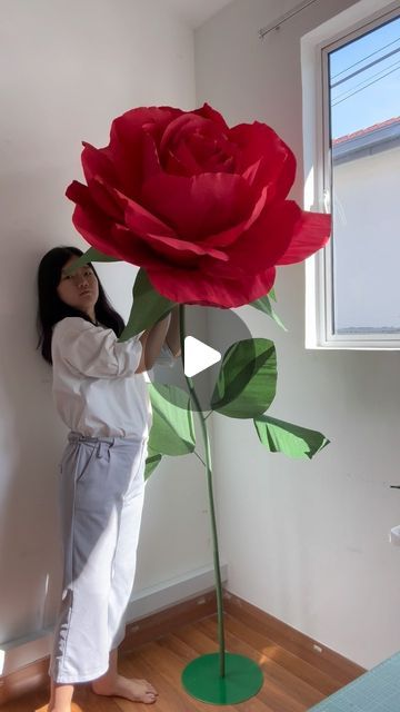 Paper Flowers Malaysia on Instagram: "The biggest standing rose I’ve ever made! It’s 90 cm diameter Gigantic! It’s so huge that I literally can hide behind it 😆" Diy Giant Rose, How To Roll Bath Towels, Crepe Paper Roses, Giant Roses, Crepe Paper, Paper Roses, Diy Flowers, Made It, Bath Towels