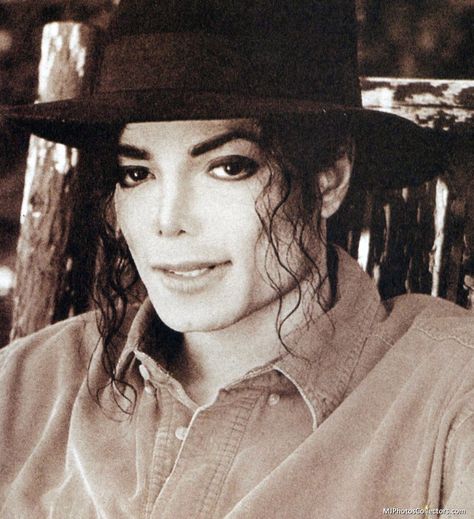 1993 Harry Benson Harry Benson, Michael Jackson Images, Michael Jackson Wallpaper, Michael Jackson Smile, Joseph Jackson, Michael Jackson Pics, King Of Music, Love U Forever, Music Heals