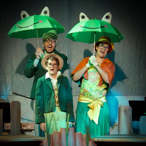 Coronado Playhouse's "A Year with Frog and Toad" Delights Young and Old Alike | Coronado Times A Year With Frog And Toad Costumes, Frog And Toad Costume Diy, Toad Costume Diy, Toad Halloween Costume, Frog And Toad Costume, Story Book Costumes, Frog Cupcakes, Toad Costume, Book Costumes