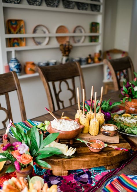 Dinner Themed Party Ideas, Classy Mexican Table Decor, Dinner Party Mexican Theme, Mexican Dinner Tablescape, Tropical Mexican Party, Rustic Fiesta Theme Party, Formal Mexican Dinner Party, Mexican Buffet Table Ideas, Mexican Tea Party Ideas