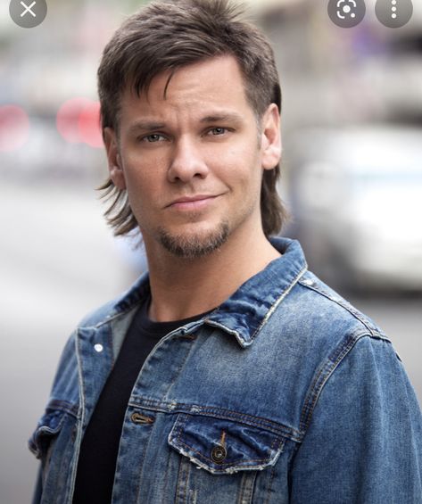 Theo Von Hair, Theo Von Mullet, Theo Von Comedian, Mullet Ideas, Caricature Ideas, Chin Beard, Theo Von, Mississippi Mud, Portrait Reference