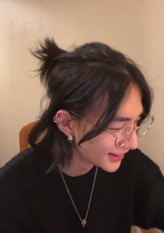 Hyunjin With Ponytail, Hyunjin Tied Hair, Hair Half Ponytail, Hyunjin Ponytail, Half Tied Hair, Glasses Sketch, Prince Hyunjin, Hyunjin And In, Half Ponytail