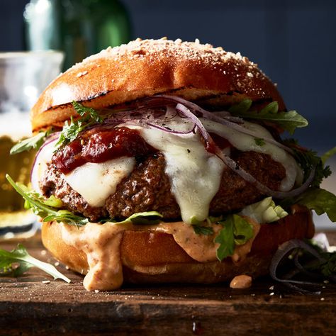 Williams And Sonoma Recipes, Classic Cheeseburger, Tomato Spread, William Sonoma Recipes, Truffle Burger, Fries Recipes, Ultimate Burger, Burger Seasoning, Plant Based Burgers