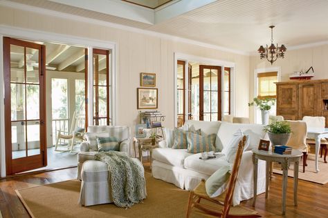 Modern Farmhouse Living Room Decor, Cottage Room, Southern Cottage, House Pictures, Cottage Style Decor, Cottage Living Rooms, Beach Cottage Decor, Modern Cottage, Rustic Colors