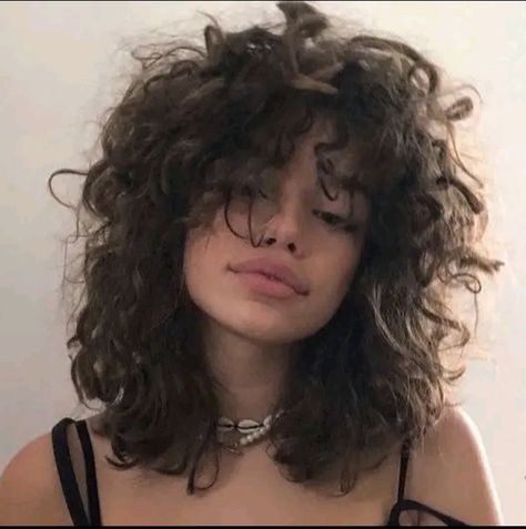 2023 Haircuts For Women, 2023 Haircuts, Curly Hair Hairstyles, Natural Curly Hair Cuts, Women Tips, Natural Curly Hair, Curly Hair Photos, Pretty Aesthetic, Instagram Selfie