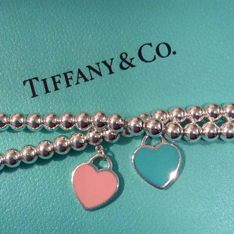 No filter needed #tiffanyblueheart #tiffanypinkheart #tiffanyandco #tiffanyblue #tiffany #tiffanybeadbracelet #tiffanyblueheartbracelet #tiffanypinkheartbracelet #girlythings #girly Tiffany Bead Bracelet, Bracelets Pink, Tiffany Bracelets, No Filter Needed, No Filter, Tiffany And Co, Pink Bracelet, Tiffany Blue, Tiffany Heart