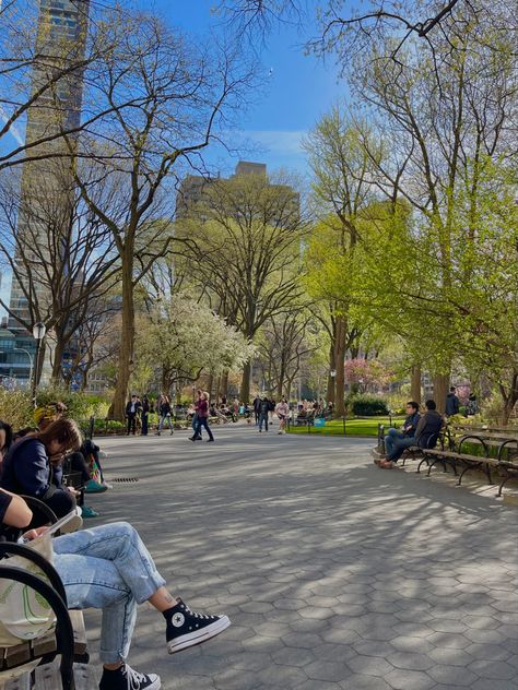 Madison Square Park NYC in spring time. Blue skies. Children playing. Nyc In Spring, New York Facts, Madison Square Park, Urban Heat Island, New York City Aesthetic, Nyc Park, Urban Park, Children Playing, New York Aesthetic