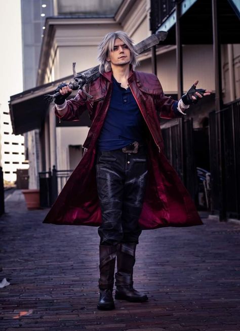 Dante cosplay by @moderatlyokaycosplay Dante Cosplay, Dmc Dante, Dante Dmc, Dante Devil May Cry, Megaman X, Devil May Cry 5, Dmc 5, Cosplay Inspo, Male Cosplay