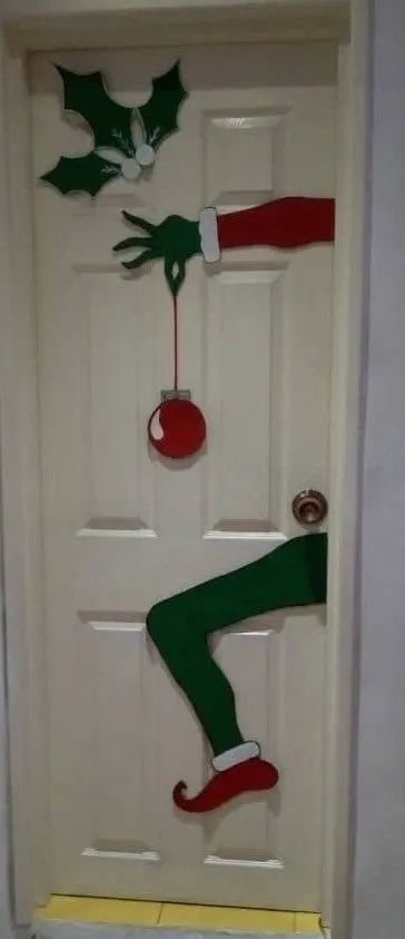 100 Easy-to-Make Christmas Decorations for Your Home - HubPages Fried Cat Christmas Vacation, Christmas Door Decorations The Grinch, How To Decorate A Lamp Shade Ideas, Wreaths For Office Door, Christmas Decor For Garage Door, Christmas Interior Door Decorations, Big Window Christmas Decor Ideas, Decorating Bushes For Christmas, The Grinch Christmas Decorations Diy Classroom