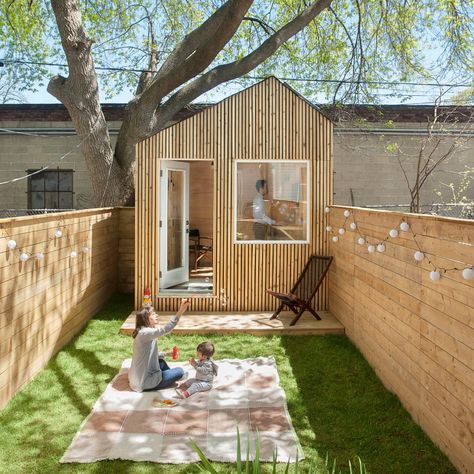 Twelve back-garden offices for working from home Garden Office Shed, Toronto Architecture, Office Shed, Cozy Garden, Garden Pods, Garden Home Office, Garden Houses, Backyard Studio, Backyard Office