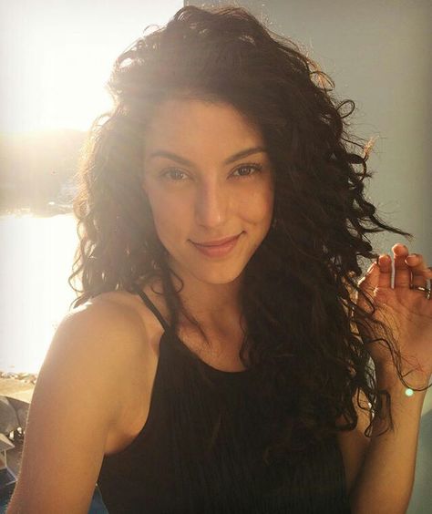 Rebecca Mir Rebecca Mir, Character Inspiration, Actresses, Long Hair Styles, Celebrities, Hair Styles, Hair, Beauty