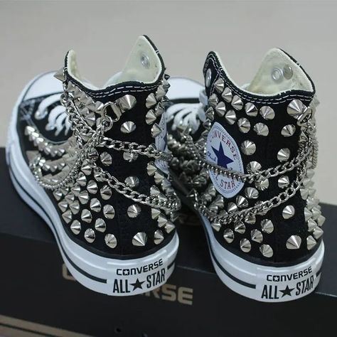 Genuine CONVERSE Black with studs & chains All-star Chuck Taylor Sneakers Sheos Studded Converse, Hipster Goth, Converse Style Women, Gothic Mode, Pool Outfits, Bling Converse, Shoes Balenciaga, Studded Sneakers, Converse Red