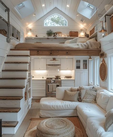 White And Wood Tiny House, Tiny Beach Houses, Simple Interior Design For Small House, Cute Tiny Homes, Cozy Tiny Home, Tiny Home Decor, Beach Cottage Ideas, Tiny Home Ideas, Bnb Ideas