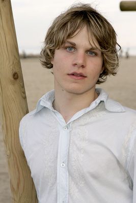 Brady Corbet Born On August 17 Brady Corbet 2000s, Brady Corbet, Mysterious Skin, Celebrity Birthdays, August 17, Funny Games, Actors, In This Moment, Celebrities