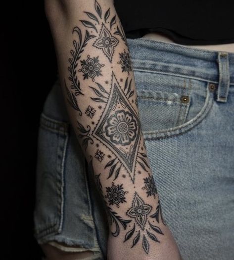 Linework Cover Up Tattoo, Tattoos Mixed Styles, Mix Of Tattoo Styles, Folk Art Sleeve Tattoo, Aztec Flowers Tattoo, Floral And Ornamental Tattoo, Sarape Tattoo, Nature Ornamental Tattoo, Tattoo Ideas Female Black And White