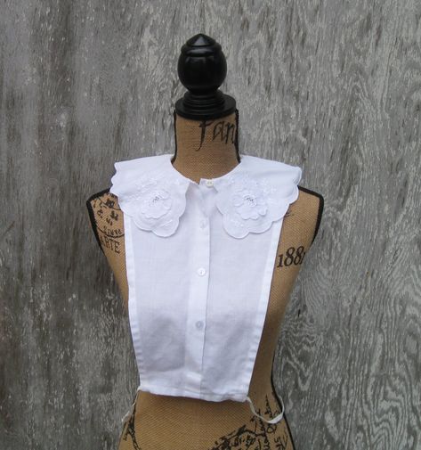 Vintage Dickie, Insert, Blouse Collar, Shirt Front, Elastic Sides, Dickie, White Dickie, Flower Lace Dickie by NormasTreasures on Etsy Collar Sewing, Recycle Old Clothes, Blouse Collar, Diy Collar, Collars Diy, Sweater Mittens, Disney Bound Outfits, 20th Century Fashion, 15 Diy