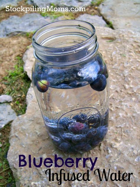 Blueberry Infused Water is so refreshing and energizing! A great way to get your water in each day! Blueberry Infused Water, Blueberry Water, Paleo Drinks, Fresh Fruit Recipes, Infused Water Recipes, Fruit Infused Water, Fruit Water, Vegetable Drinks, Fruit Infused