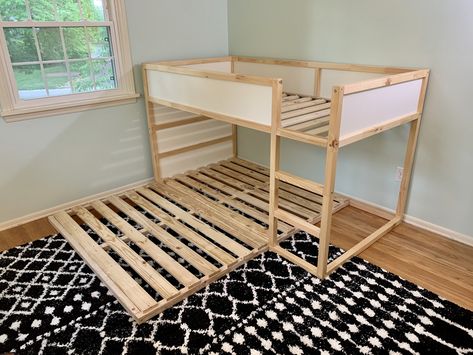 Twin bunk bed with diy lower queen platform Ikea Bunk Bed Hack, Bunk Bed Hacks, Ikea Bunk Bed, Ikea Kura Hack, Kura Hack, Cama Ikea, Toddler Bunk Beds, Kids Rooms Shared, Ikea Kura Bed