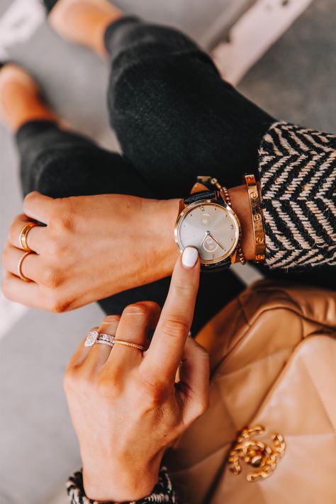 Fashion Jackson Wearing Garmin Vivomove Luxe Watch Garmin Vivomove Trend, Garmin Watch Woman, Garmin Vivomove, Chanel 2019, Purse Outfit, Watch Trends, Celine Sunglasses, Smartwatch Women, Fashion Jackson