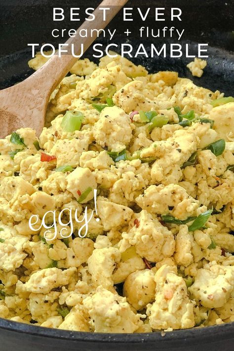 The BEST tofu scramble recipe. Super fluffy and eggy, these vegan eggs are high protein, low carb, and are so easy to make! | #tofuscramble #veganeggs #plantprotein Best Tofu Scramble, Protein Vegan Breakfast, Vegan Scrambled Eggs, Tofu Scrambled Eggs, Seasoned Tofu, Jiggly Cheesecake, Tofu Scramble Recipe, Vegan Tofu Scramble, Tofu Seasoning