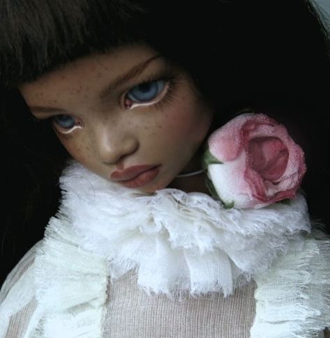 Strawberry Aesthetic, Ghost In The Machine, Doll Aesthetic, Art Journal Therapy, Living Dolls, Black Artwork, Unique Dolls, Ball Jointed Doll, Black Dolls